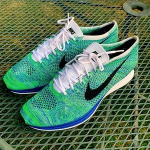Nike flyknit racer men’s size 11.5US